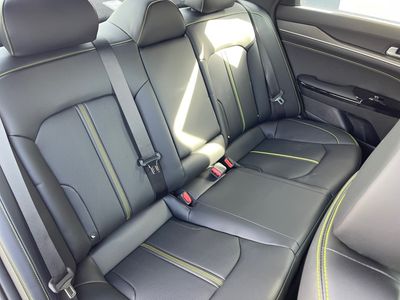 2026 Kia K5 — photo 10 view