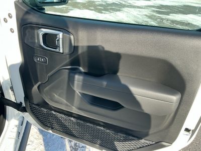 2026 Jeep Gladiator — photo 14 view