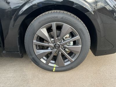2026 Nissan Sentra — photo 13 view