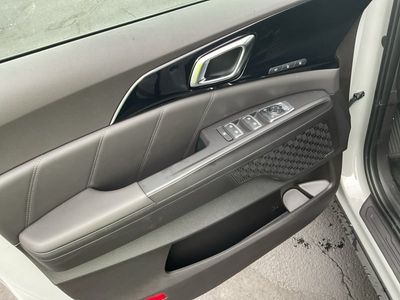 2026 Kia Carnival Hybrid - Photo 14