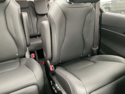 2026 Kia Carnival Hybrid - Photo 15