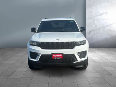 2025 Jeep Grand Cherokee - Photo 2