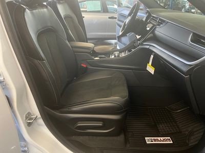 2025 Jeep Grand Cherokee - Photo 14