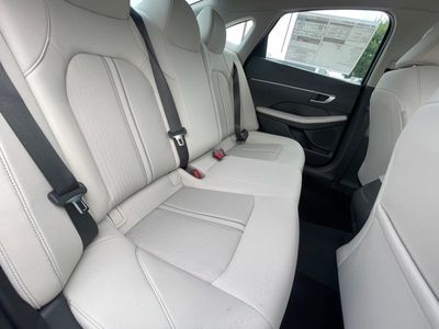 2025 Hyundai Sonata - Photo 11
