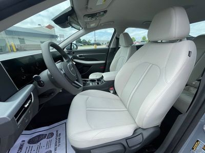 2025 Hyundai Sonata - Photo 12