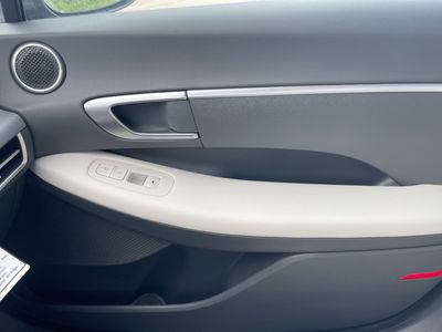2025 Hyundai Sonata - Photo 8