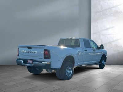 2026 Ram 3500 - Photo 4