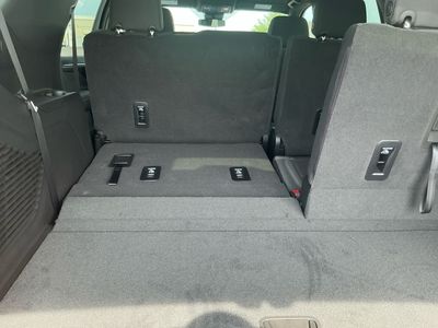 2025 Chevrolet Tahoe — photo 8 view