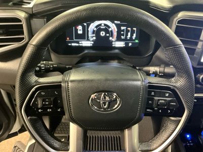 2022 Toyota Tundra 4WD — photo 9 view
