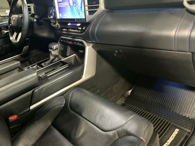2022 Toyota Tundra 4WD — photo 10 view