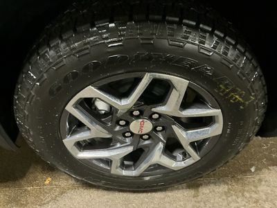 2026 GMC Sierra 1500 — photo 8 view