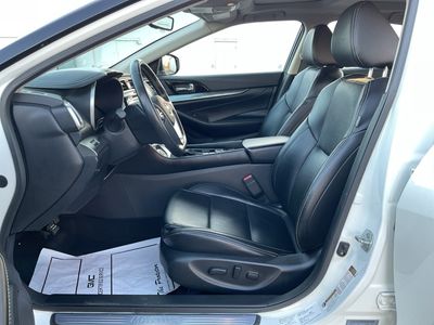 2023 Nissan Maxima — photo 12 view