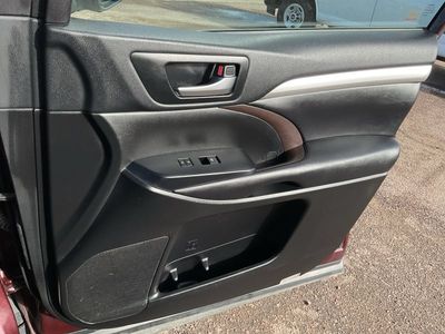 2019 Toyota Highlander - Photo 8