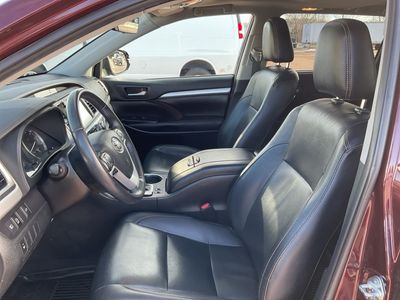 2019 Toyota Highlander - Photo 9
