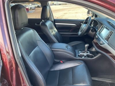 2019 Toyota Highlander - Photo 10