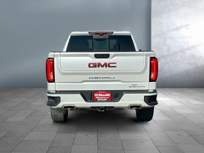 2023 GMC Sierra 1500 — detail view