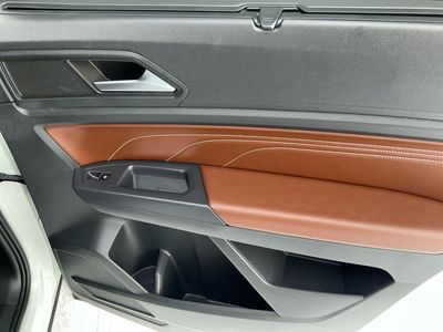 2021 Volkswagen Atlas — photo 12 view