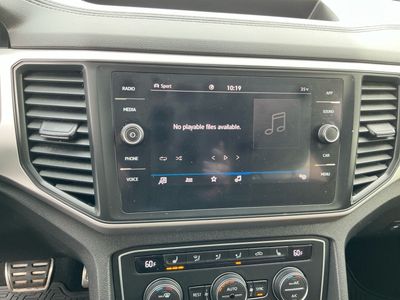 2021 Volkswagen Atlas — photo 13 view