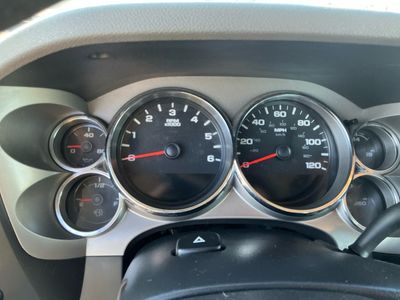2012 Chevrolet Silverado 2500HD — photo 11 view