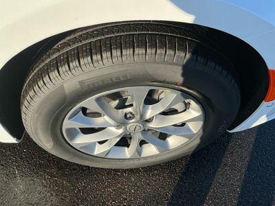 2026 Chrysler Pacifica — photo 9 view