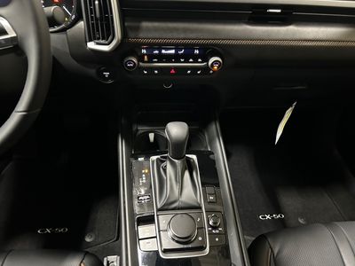 2026 Mazda CX-50 Hybrid — photo 9 view