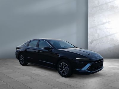 2026 Hyundai Sonata Hybrid — side profile view