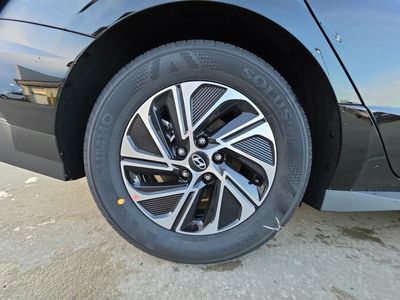 2026 Hyundai Sonata Hybrid — photo 8 view