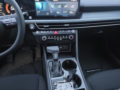 2026 Hyundai Sonata - Photo 9
