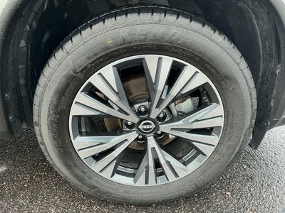 2023 Nissan Rogue — photo 12 view