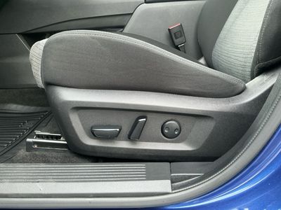 2023 Nissan Rogue — photo 14 view