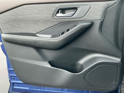 2023 Nissan Rogue — photo 7 view