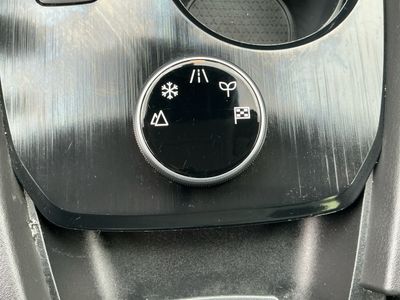 2023 Nissan Rogue — photo 8 view
