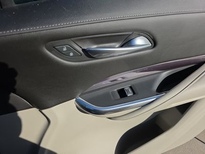 2021 Cadillac XT4 — photo 11 view