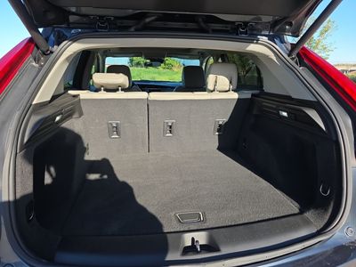 2021 Cadillac XT4 — photo 12 view