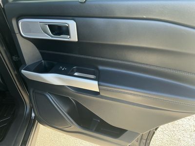 2020 Ford Explorer — photo 14 view