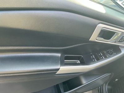 2020 Ford Explorer — photo 9 view