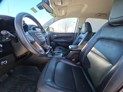 2018 GMC Canyon — photo 11 view