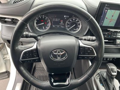 2021 Toyota Highlander — photo 13 view