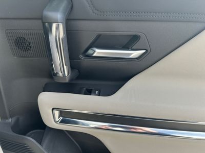 2026 GMC HUMMER EV SUV — photo 14 view