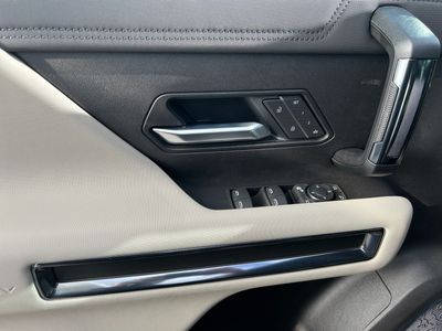 2026 GMC HUMMER EV SUV — photo 10 view