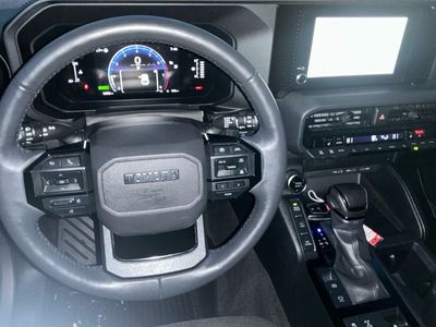 2024 Toyota Land Cruiser — photo 8 view