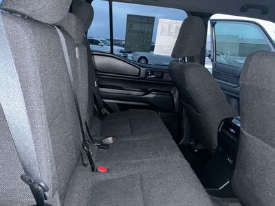 2024 Toyota Land Cruiser — photo 9 view