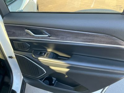 2021 Jeep Grand Cherokee L — photo 14 view