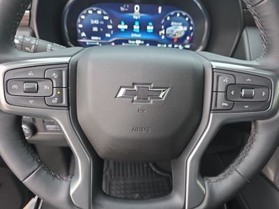 2024 Chevrolet Suburban — photo 13 view