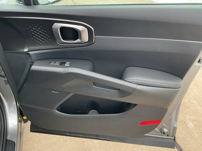 2026 Kia Sorento Hybrid - Photo 10