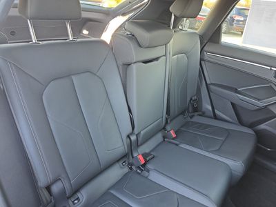 2020 Audi Q3 — photo 10 view