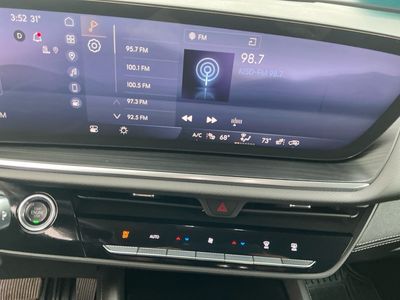 2025 Buick Envision — photo 14 view