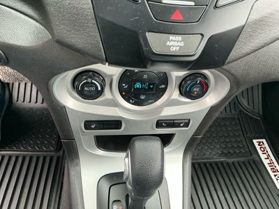 2018 Ford Fiesta - Photo 13