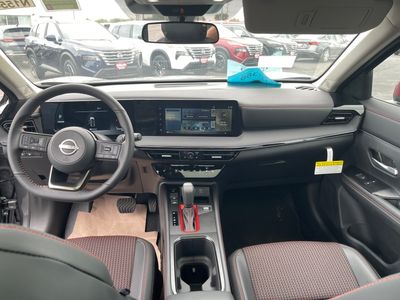 2025 Nissan Kicks - Photo 15