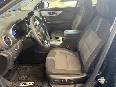 2025 Chevrolet Blazer — photo 8 view